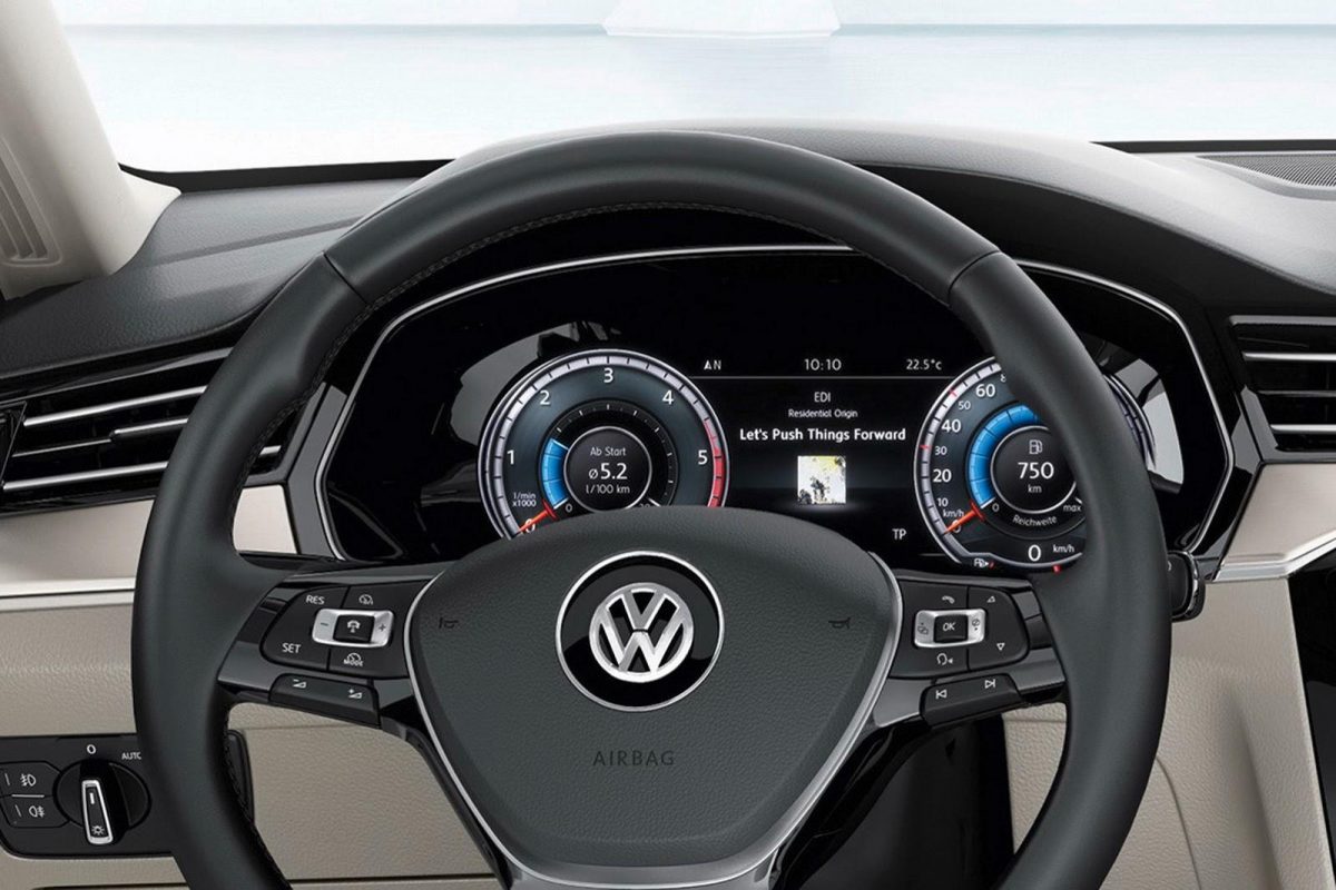 VOLKSWAGEN PASSAT