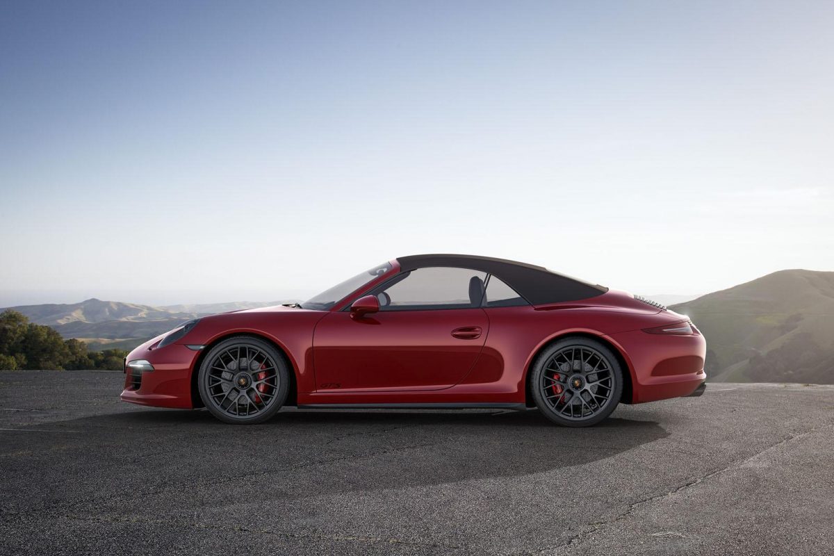 PORSCHE