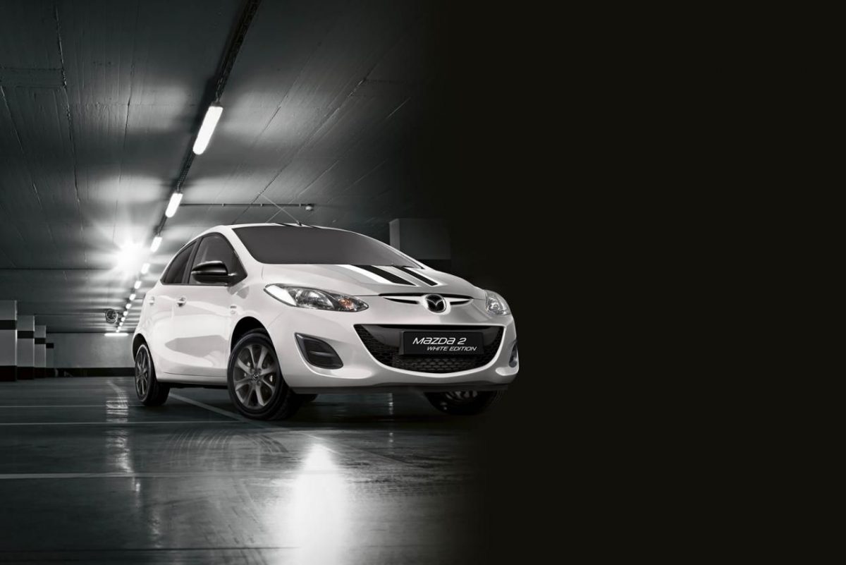 MAZDA 2