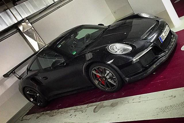 PORSCHE