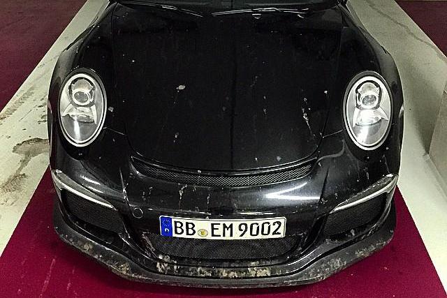 PORSCHE