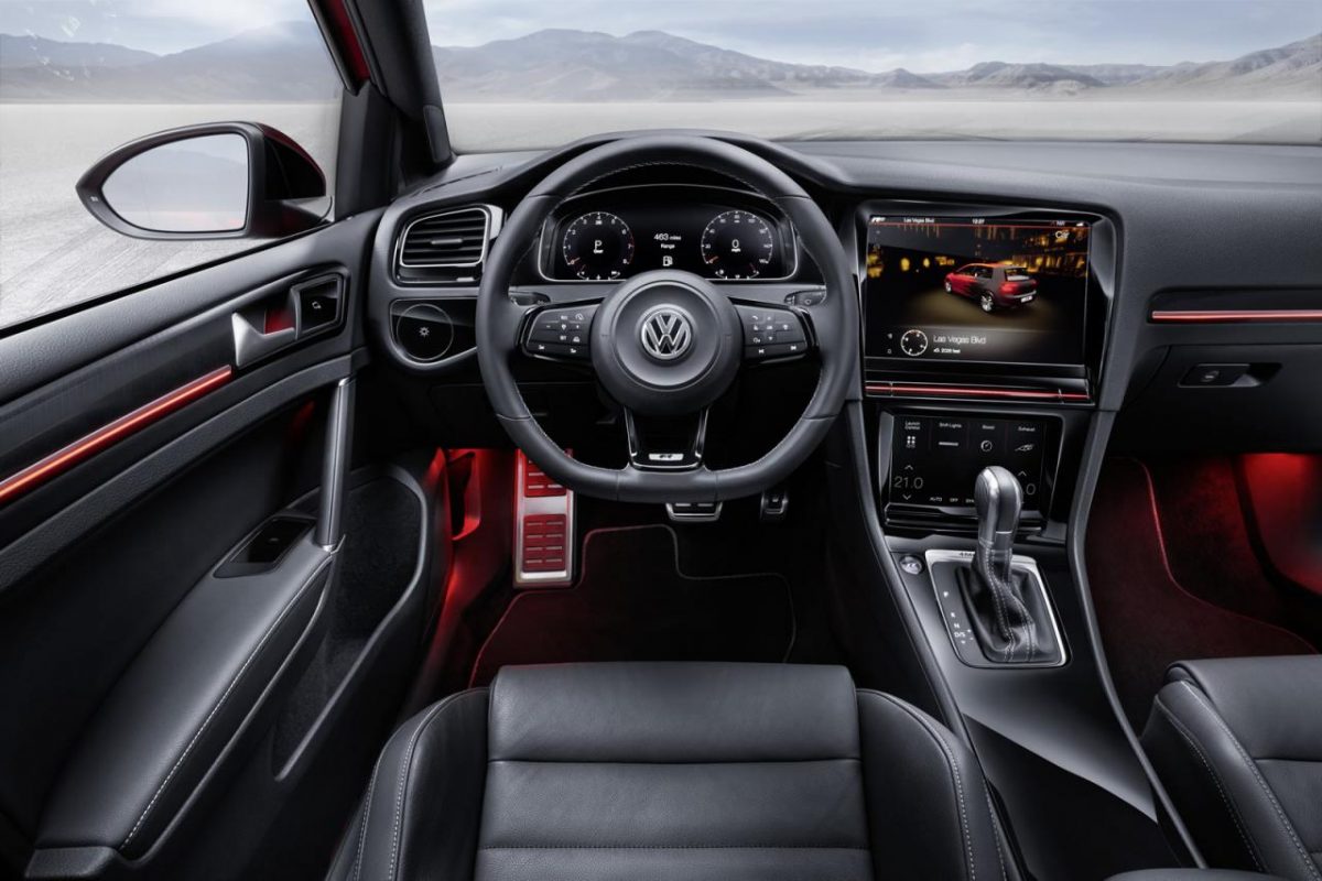 VOLKSWAGEN GOLF