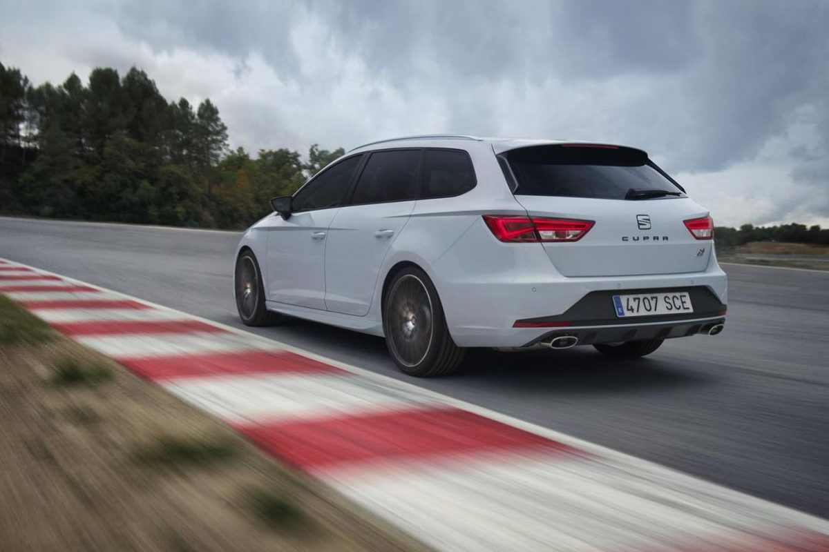 SEAT LEON