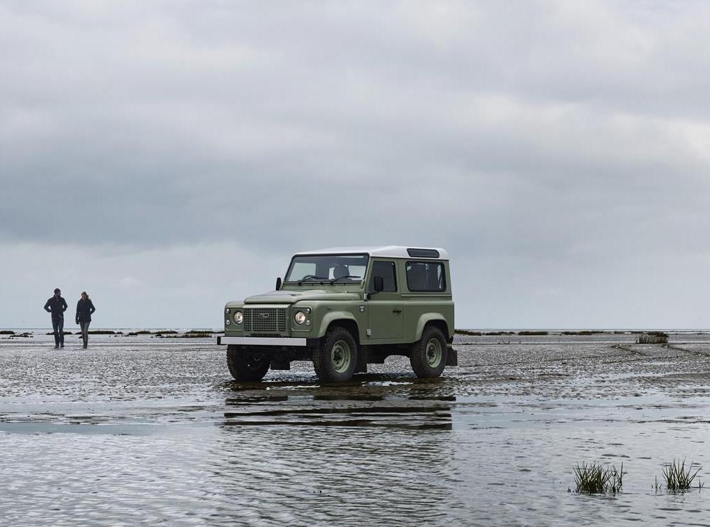 LAND ROVER