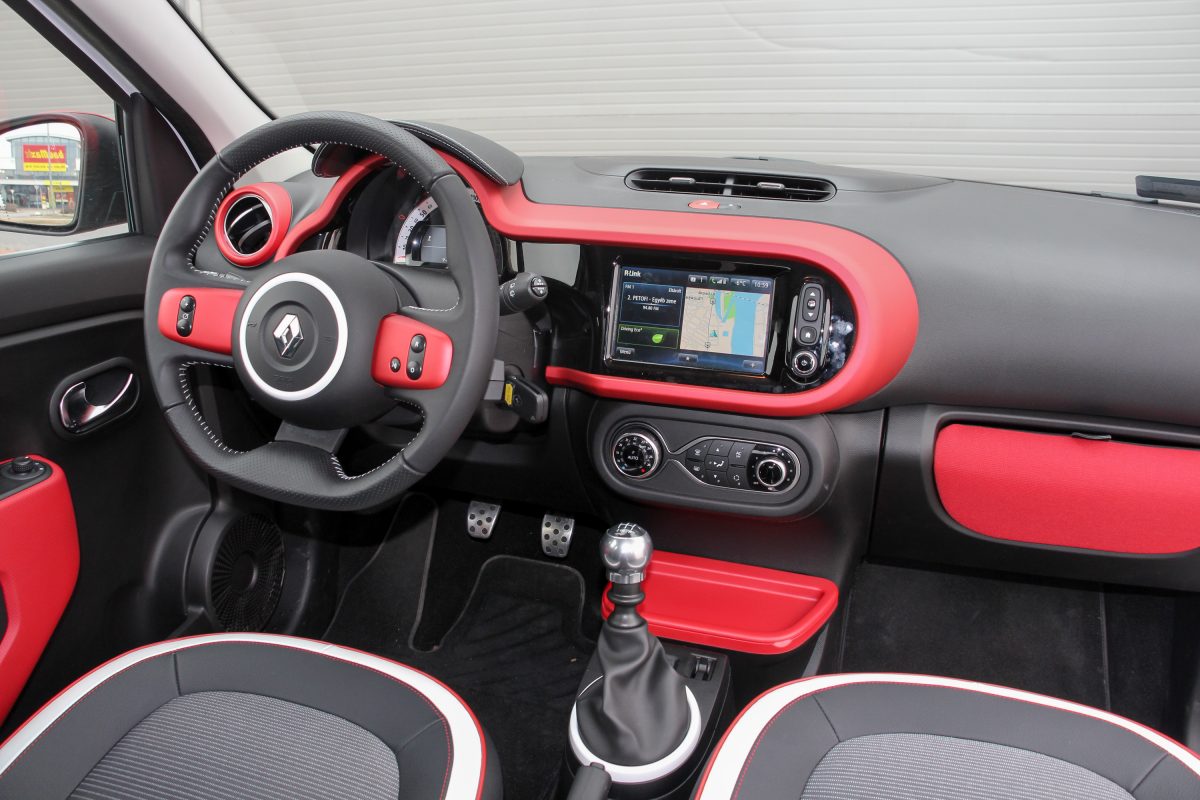 RENAULT TWINGO