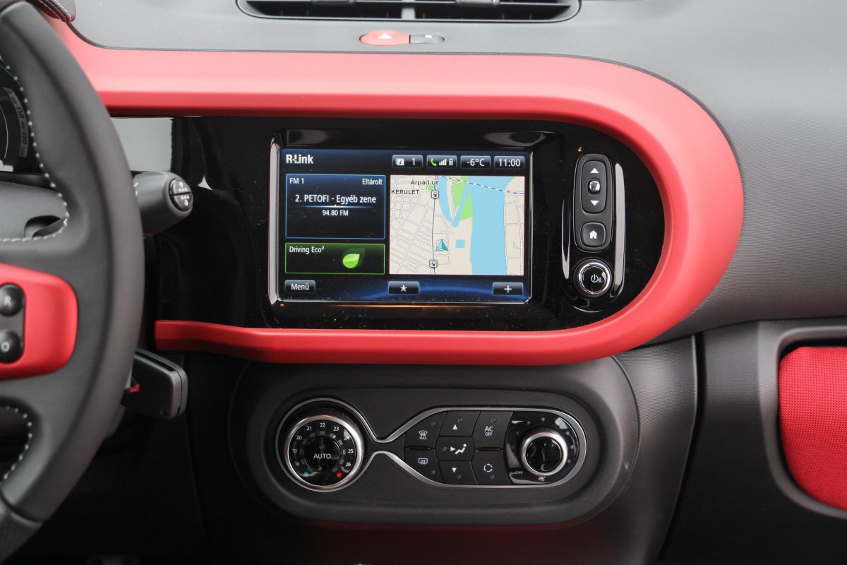 RENAULT TWINGO