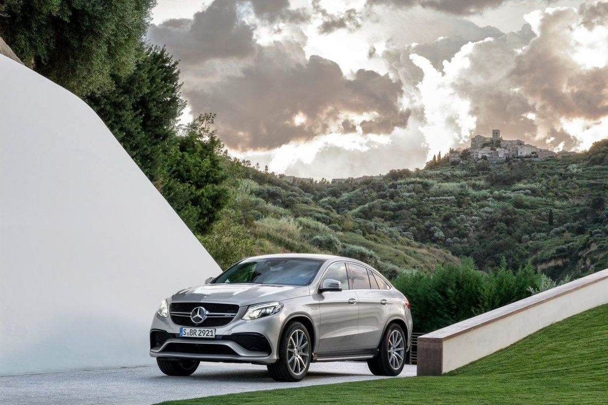 MERCEDES-BENZ