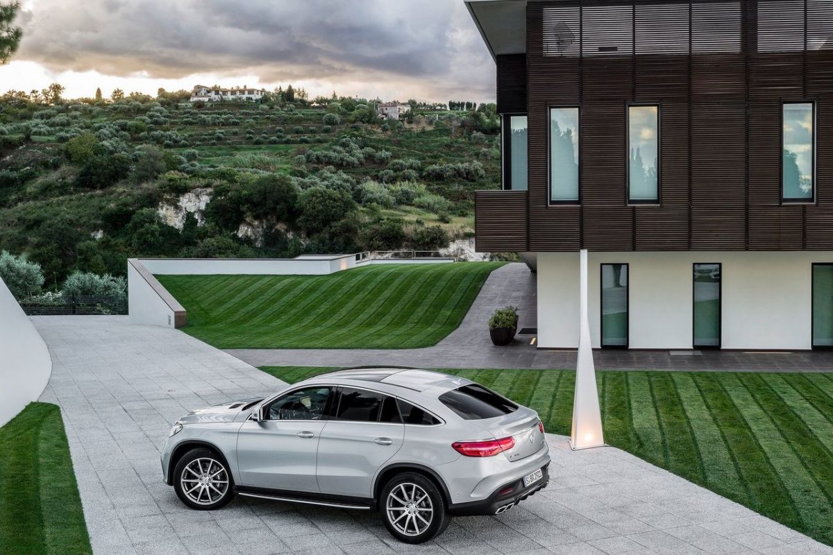 MERCEDES-BENZ