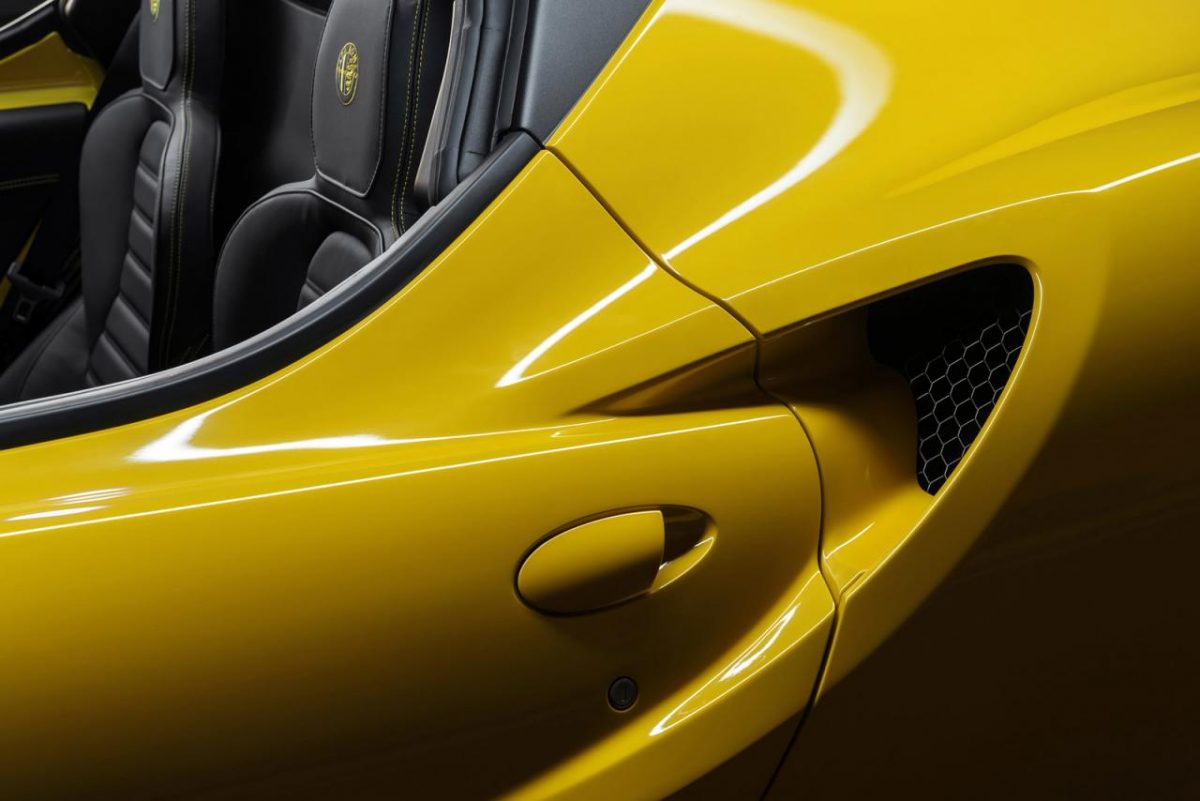 ALFA ROMEO 4C