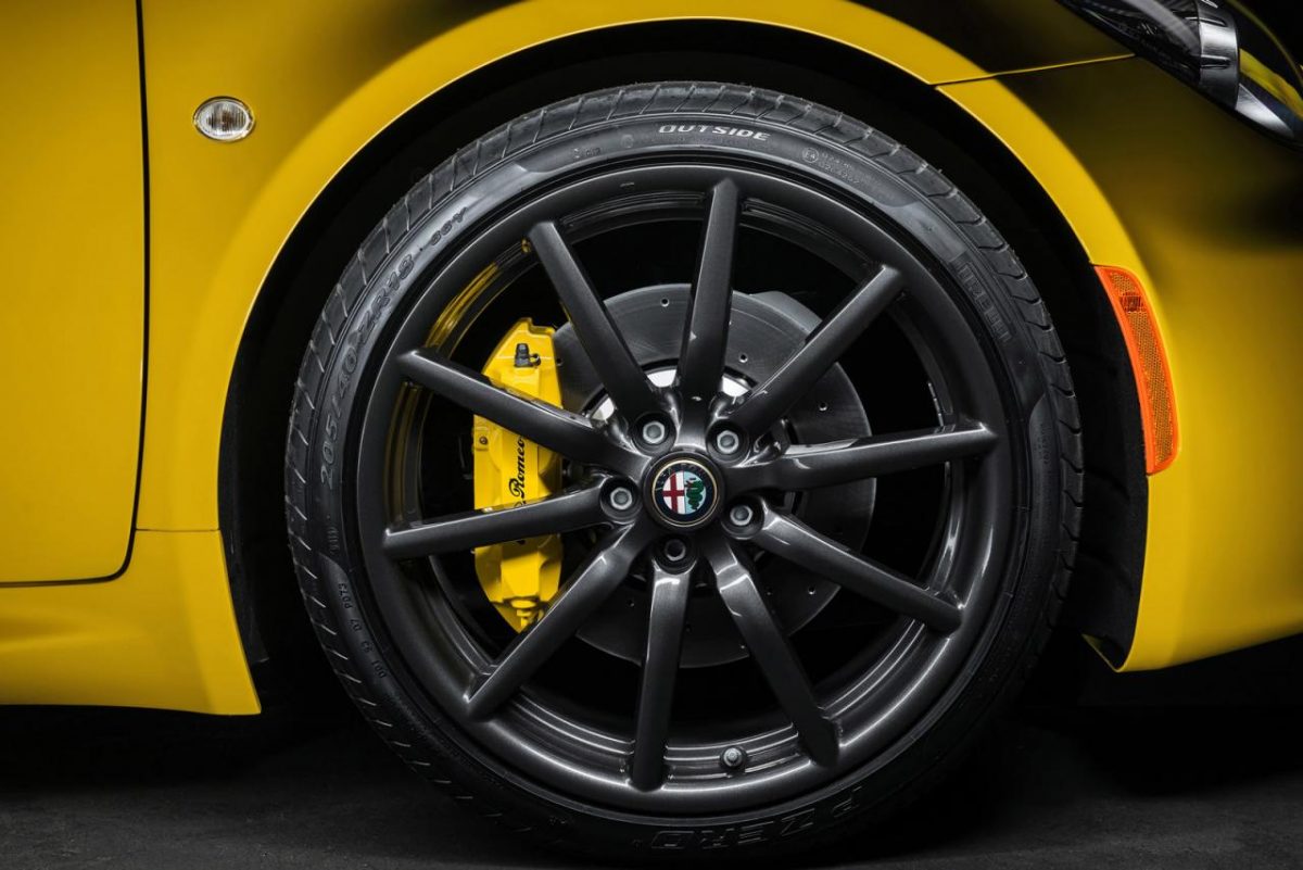ALFA ROMEO 4C