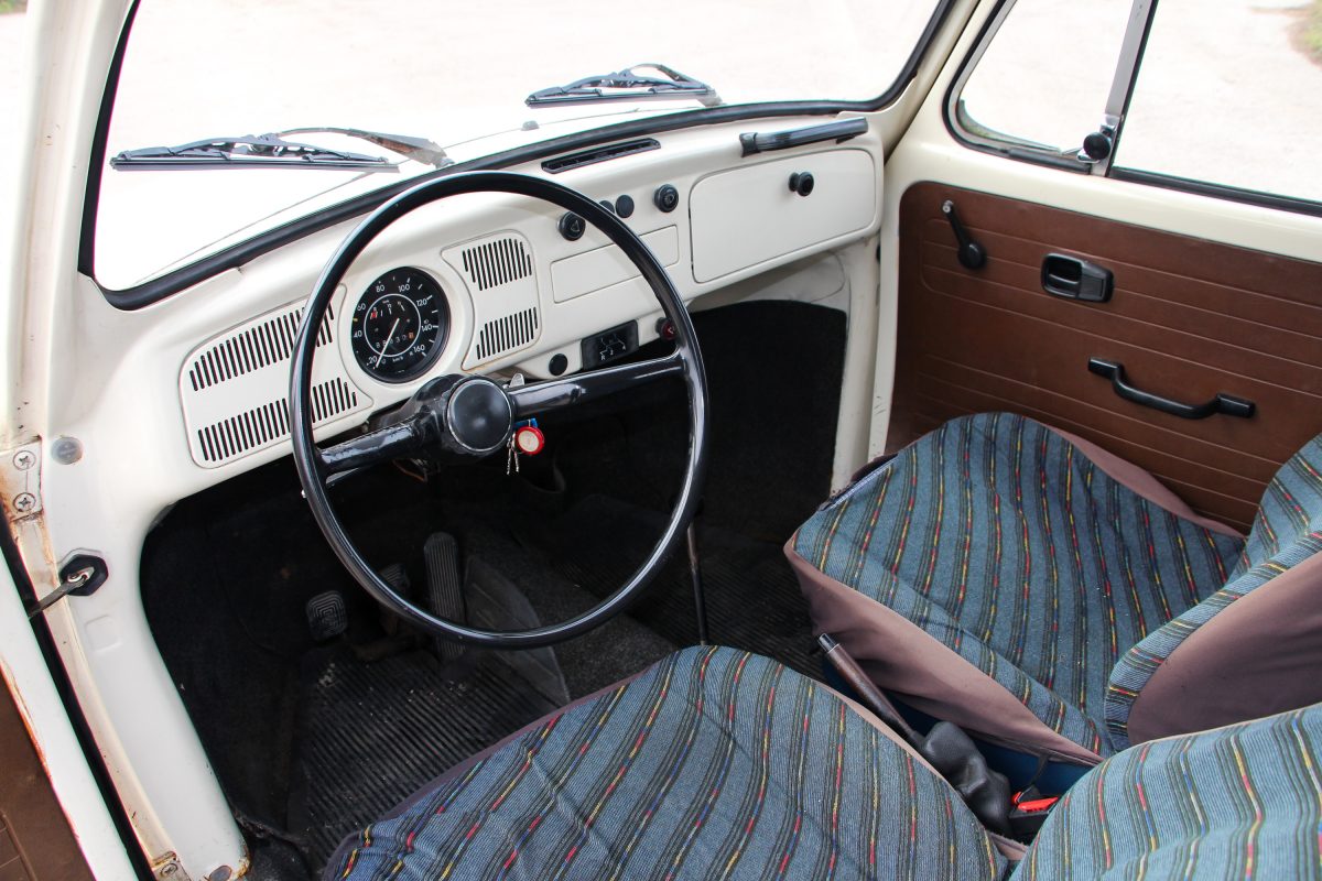 VOLKSWAGEN 1300