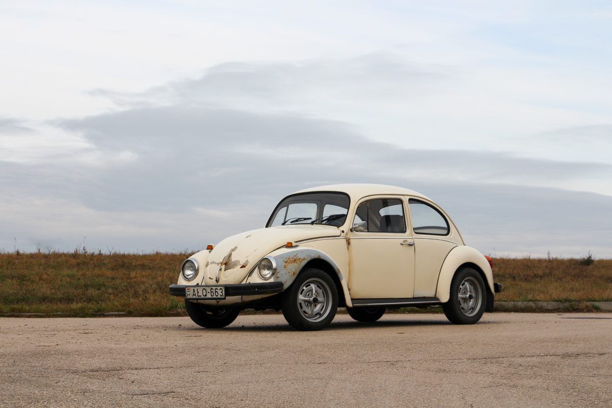 VOLKSWAGEN 1300