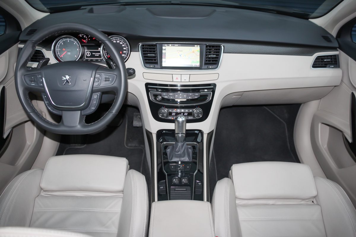 PEUGEOT