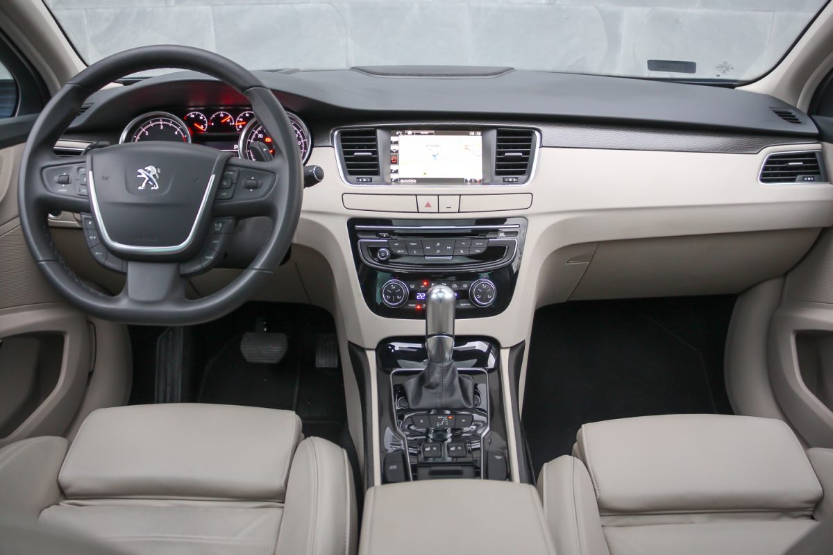 PEUGEOT