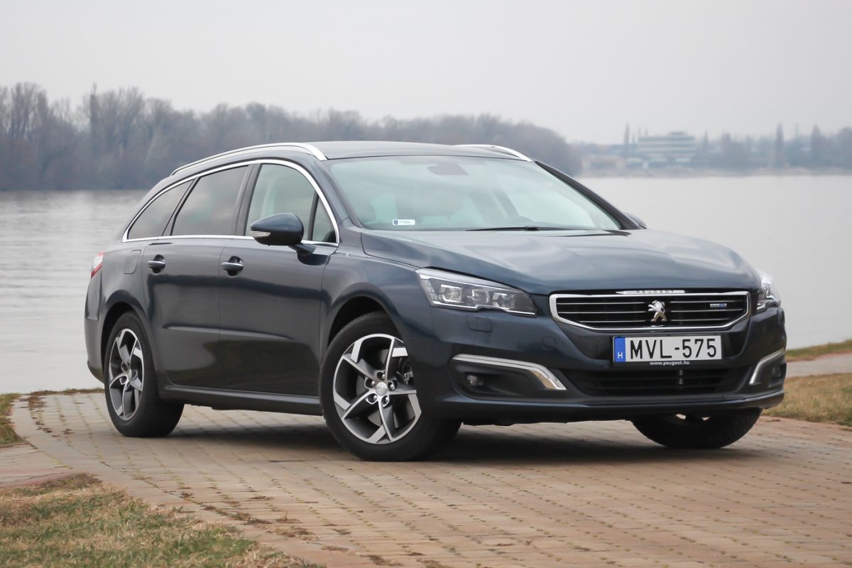 PEUGEOT