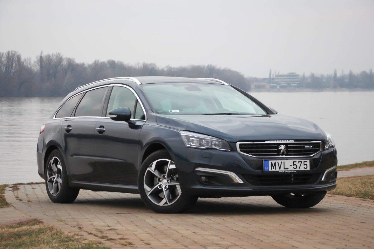 PEUGEOT