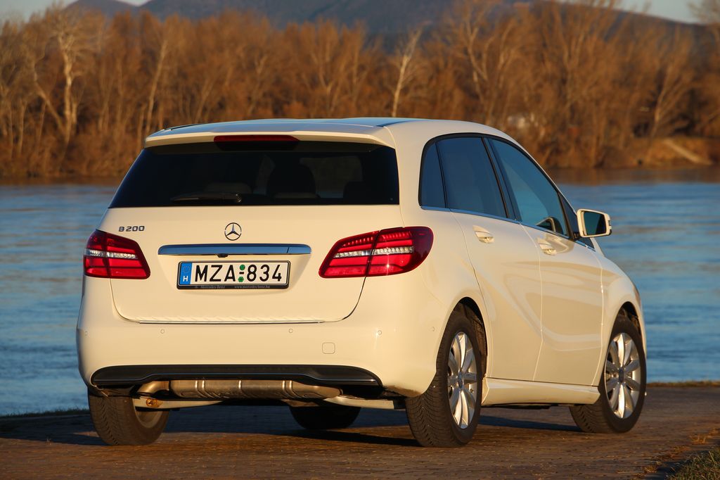 MERCEDES-BENZ B-OSZTÁLY
