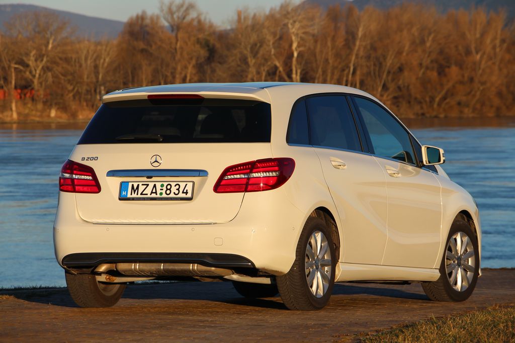 MERCEDES-BENZ B-OSZTÁLY