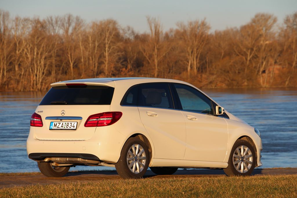 MERCEDES-BENZ B-OSZTÁLY