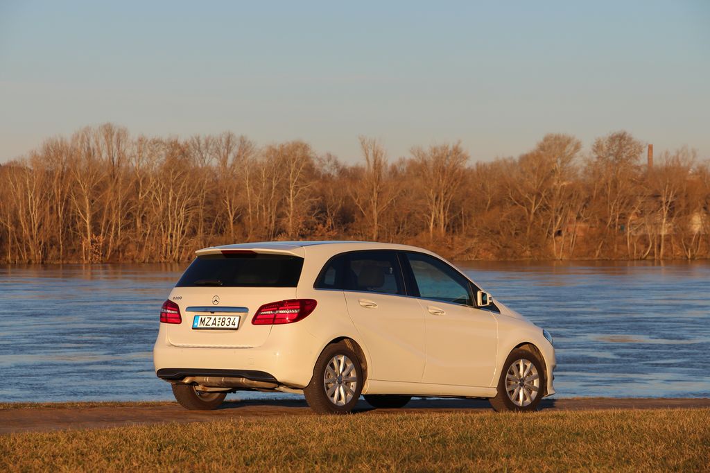 MERCEDES-BENZ B-OSZTÁLY