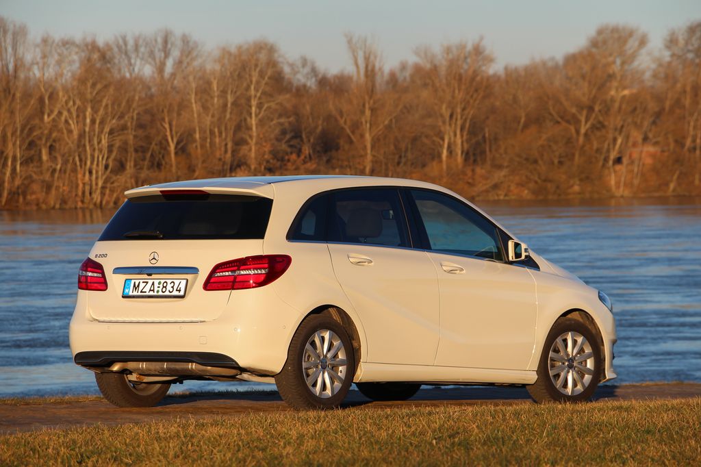 MERCEDES-BENZ B-OSZTÁLY