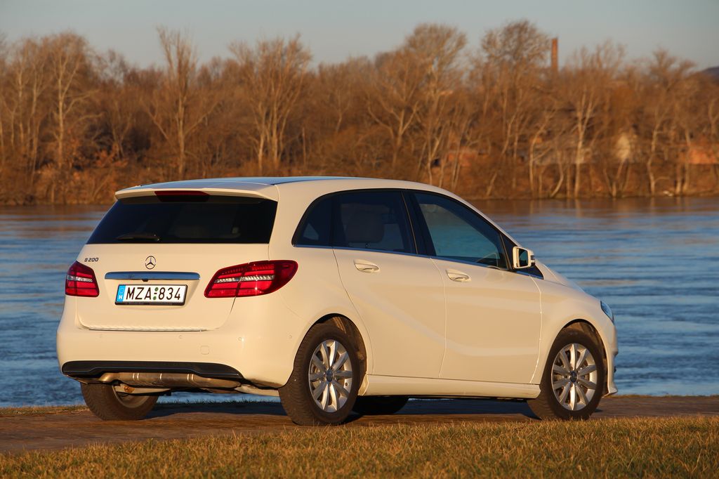 MERCEDES-BENZ B-OSZTÁLY