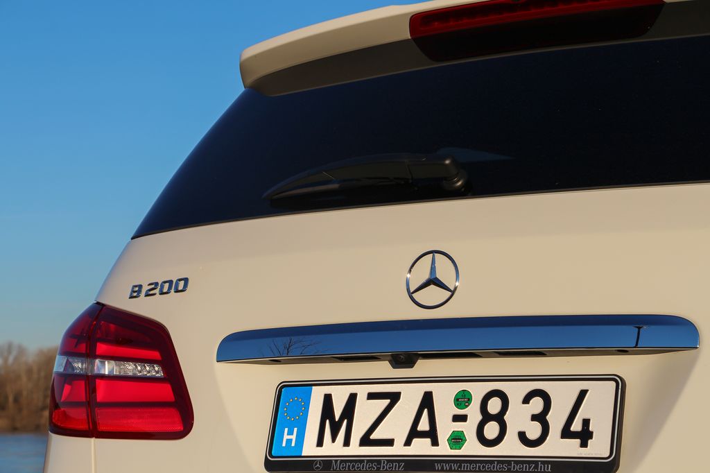 MERCEDES-BENZ B-OSZTÁLY