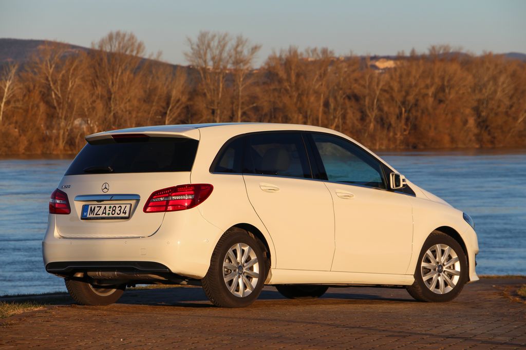 MERCEDES-BENZ B-OSZTÁLY