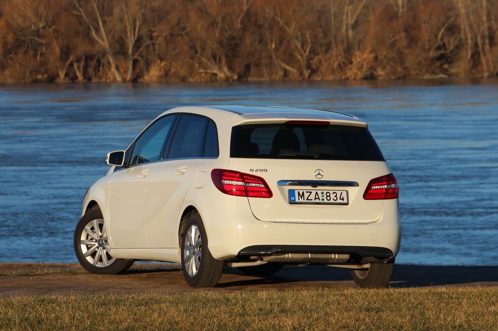 MERCEDES-BENZ B-OSZTÁLY