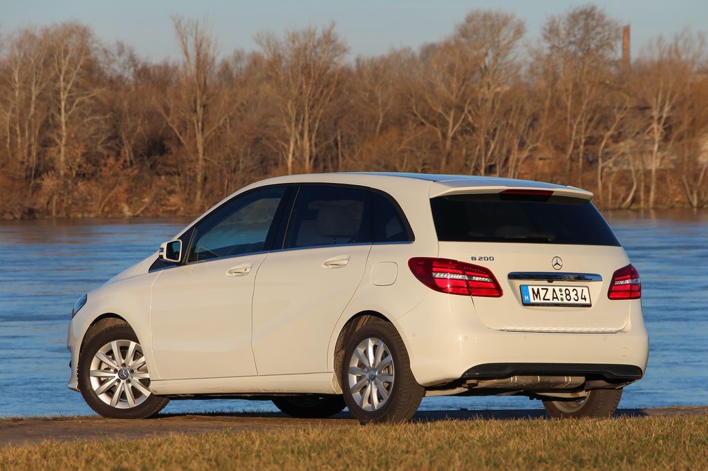 MERCEDES-BENZ B-OSZTÁLY