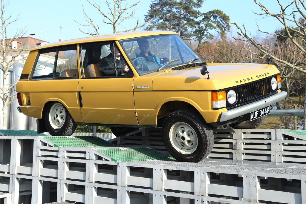 LAND ROVER