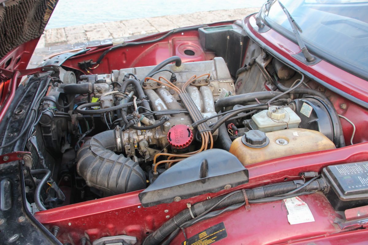 SAAB 900
