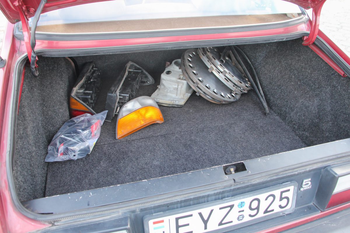 SAAB 900