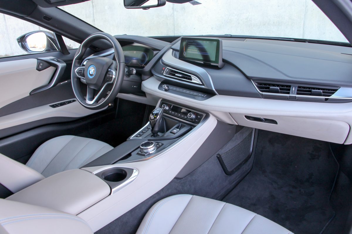 BMW I8