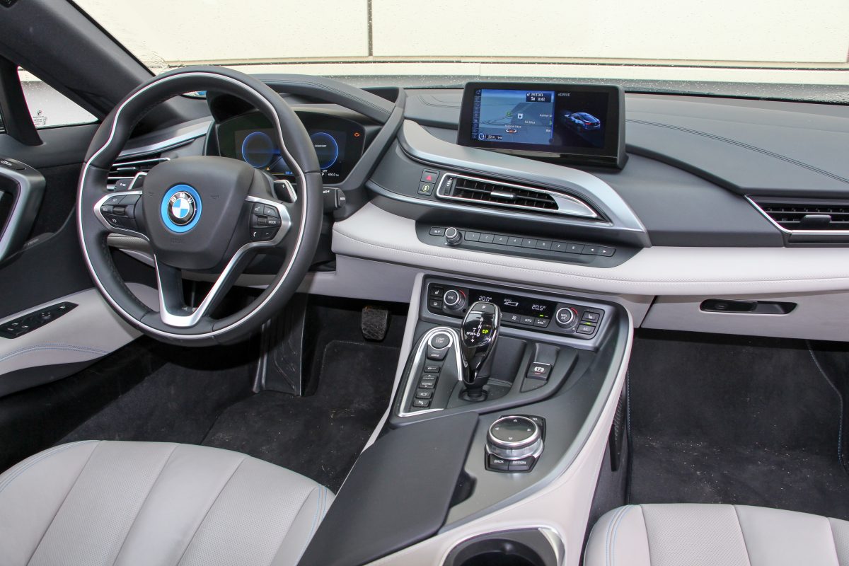 BMW I8