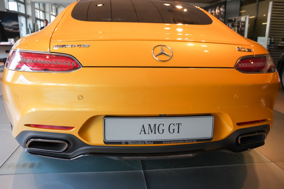 MERCEDES-BENZ