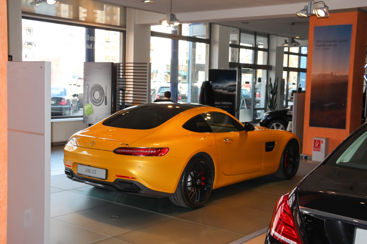 MERCEDES-BENZ