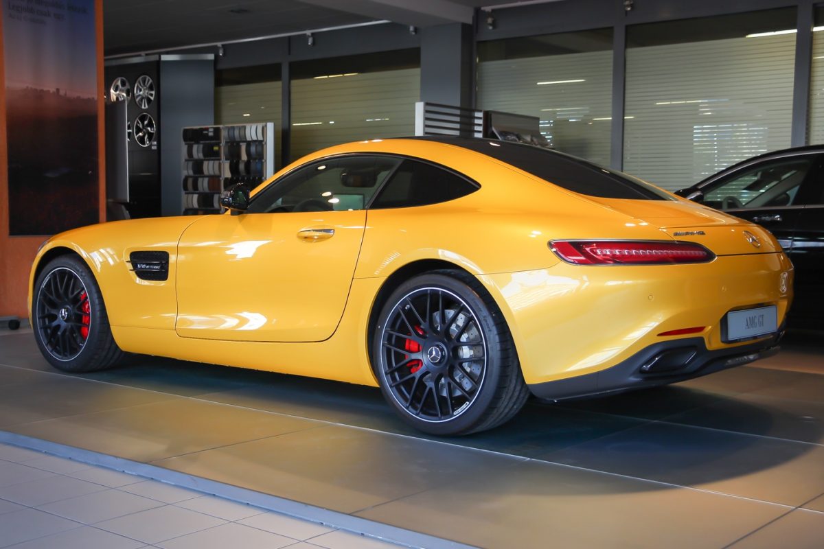 MERCEDES-BENZ
