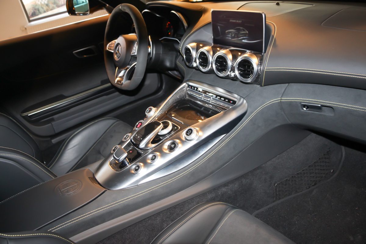 MERCEDES-BENZ