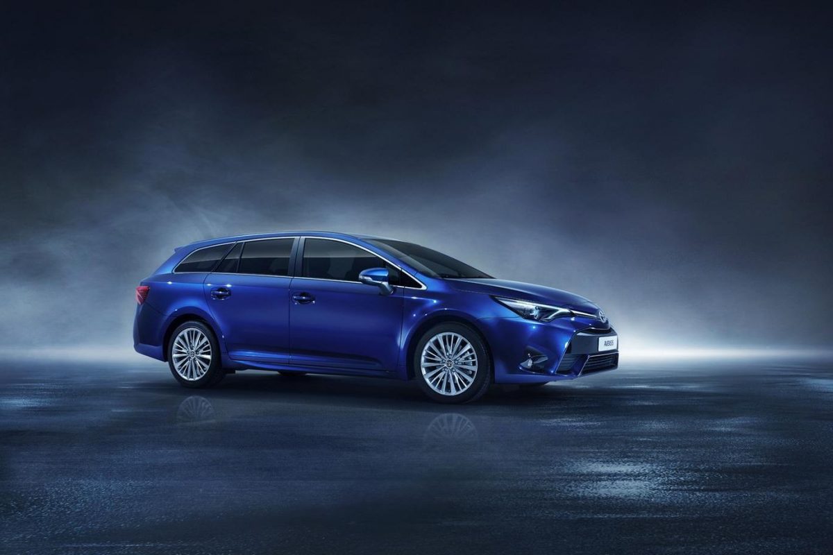 TOYOTA AVENSIS