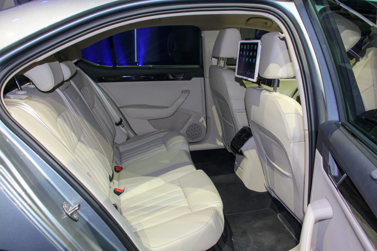 SKODA SUPERB