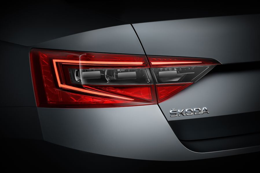 SKODA SUPERB