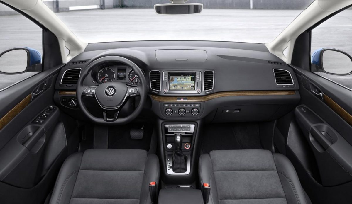 VOLKSWAGEN SHARAN