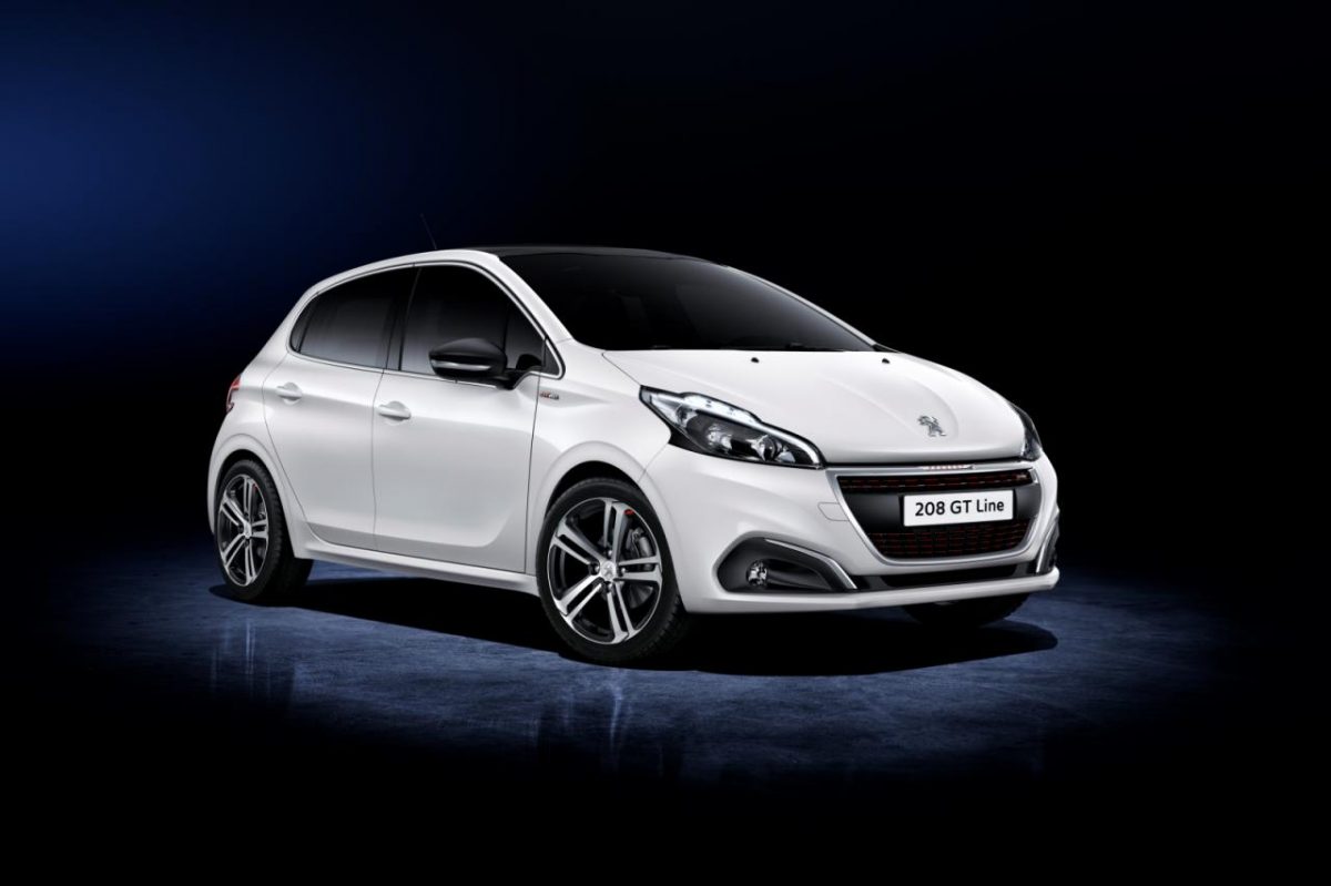 PEUGEOT 208