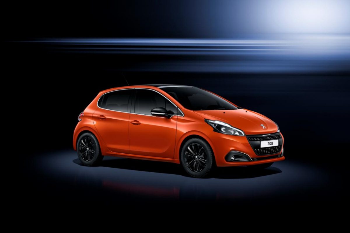 PEUGEOT 208