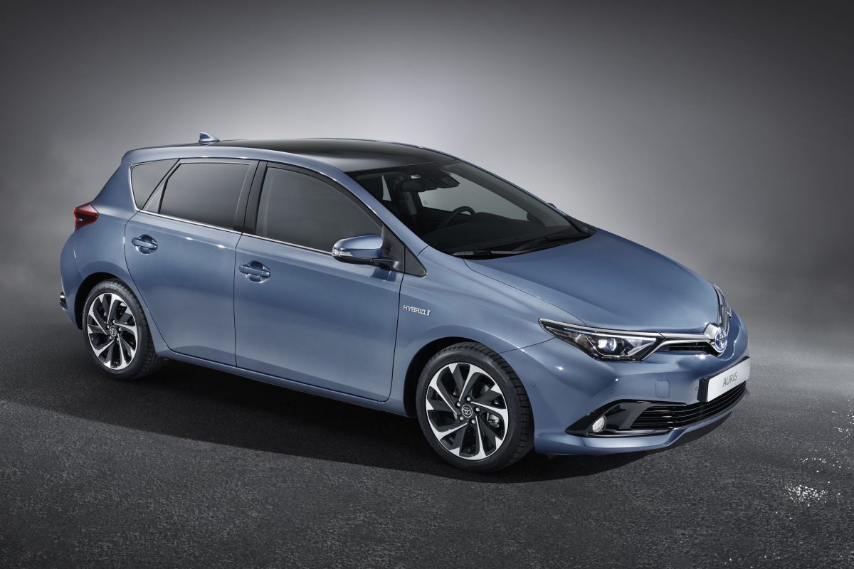 TOYOTA AURIS