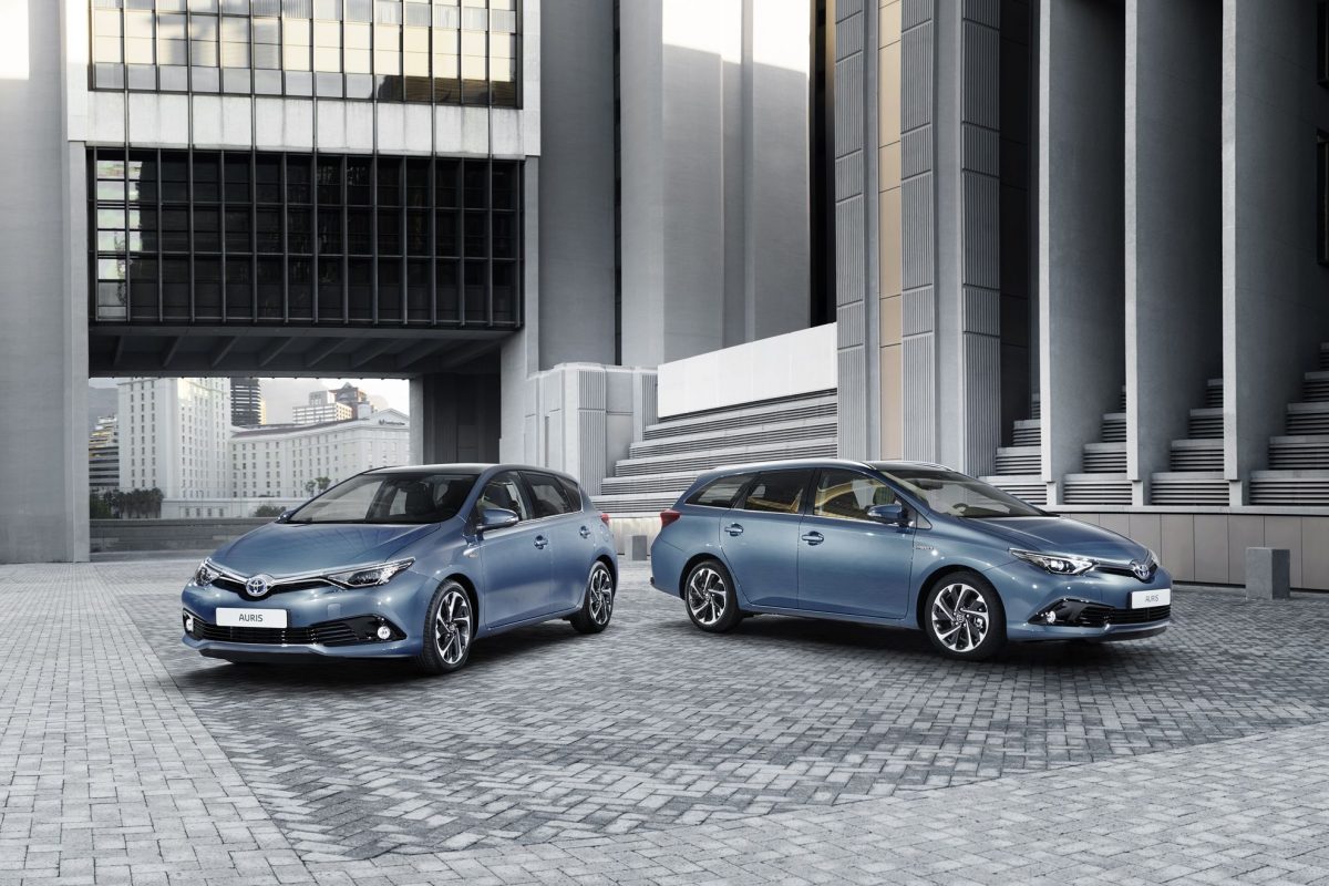 TOYOTA AURIS