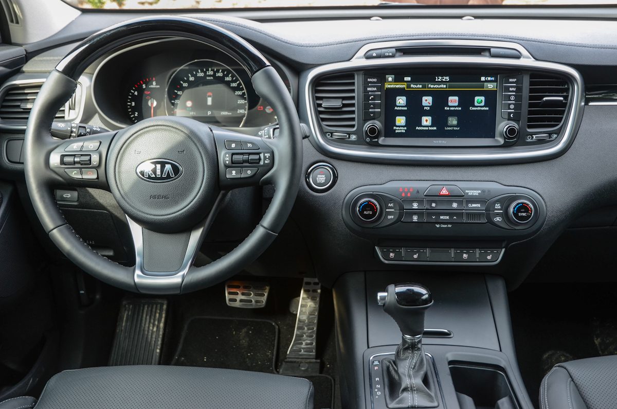 KIA SORENTO