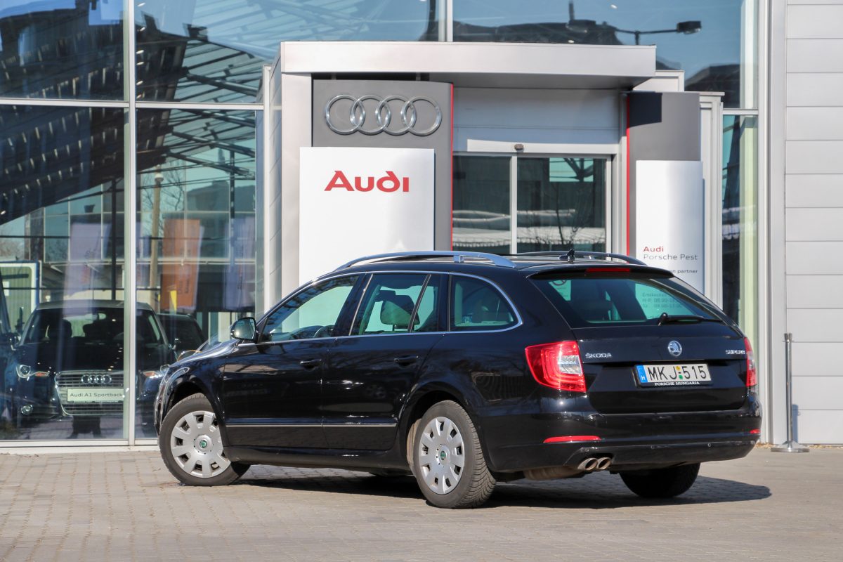 SKODA SUPERB