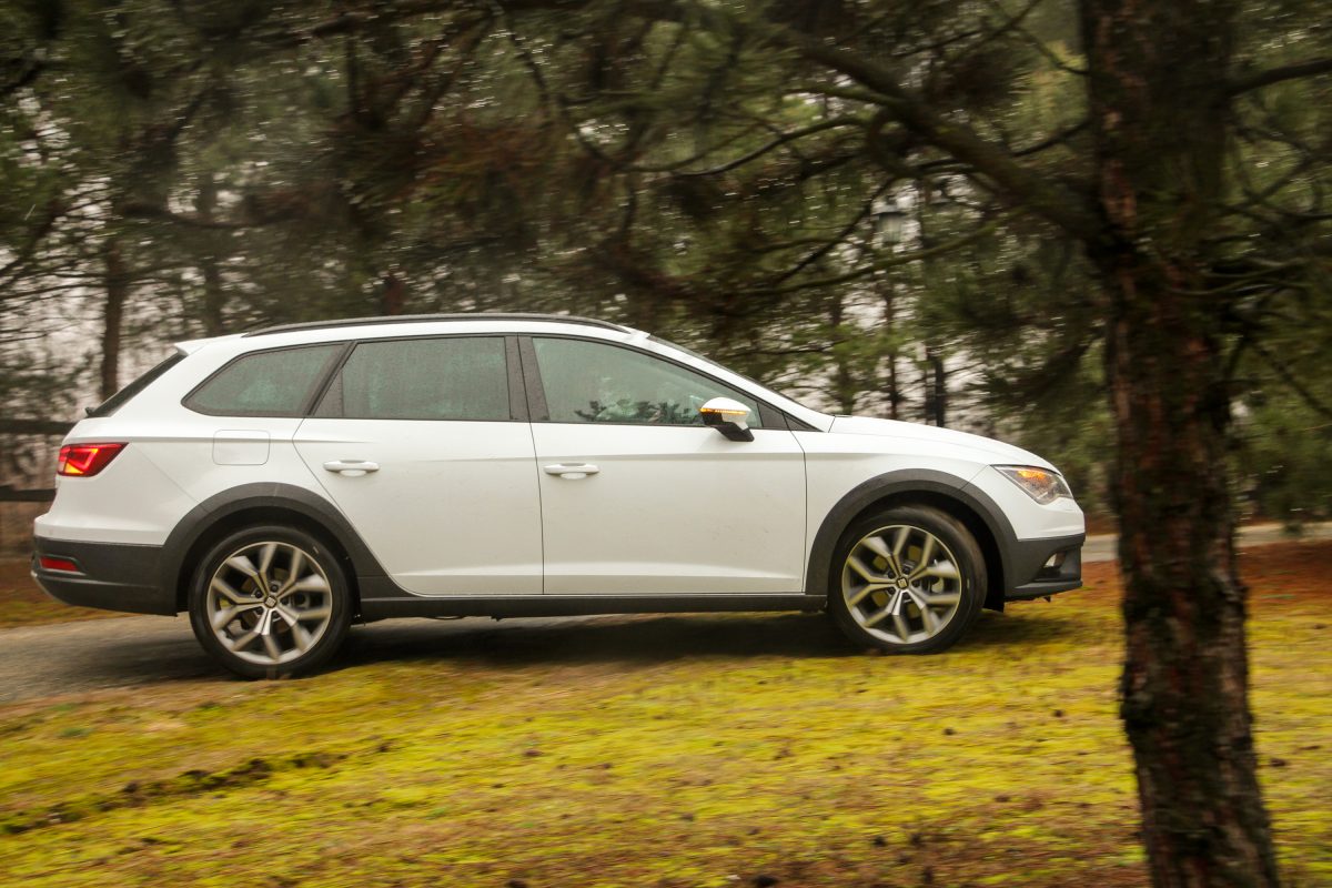 SEAT LEON